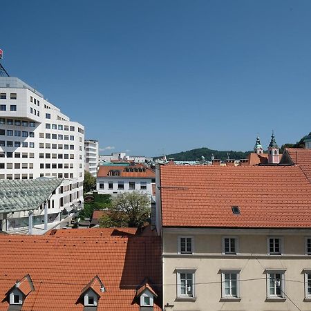 Lawyers Loft In Heritage Skyscraper Любляна Экстерьер фото