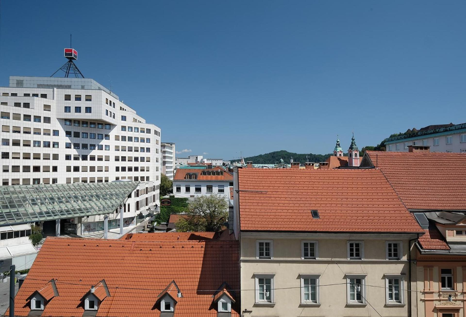 Lawyers Loft In Heritage Skyscraper Любляна Экстерьер фото