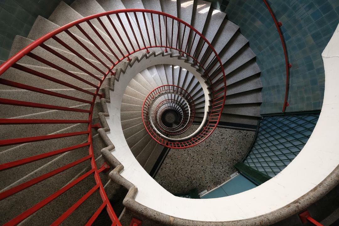 Lawyers Loft In Heritage Skyscraper Любляна Экстерьер фото
